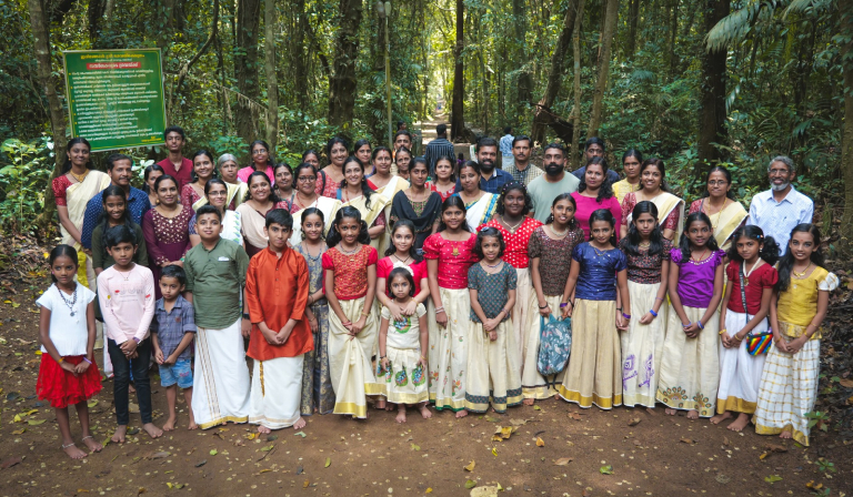 Amrita Kudumbam with Parents at Aksharasloka-Kavyakeli Sadass at Iringole Kavu Temple, Perumbavoor 