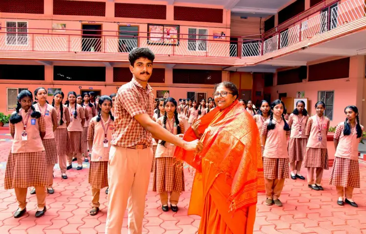 A Tribute to Leadership, A Salute to Team Spirit - Puthiyakavu