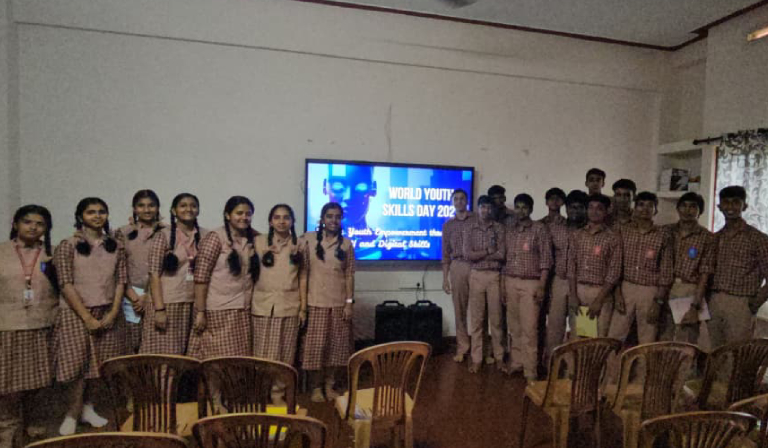 Amrita Vidyalayam, Kuthuparamba Hosts Seminar on AI and Digital Skills for Youth Skills Day   
