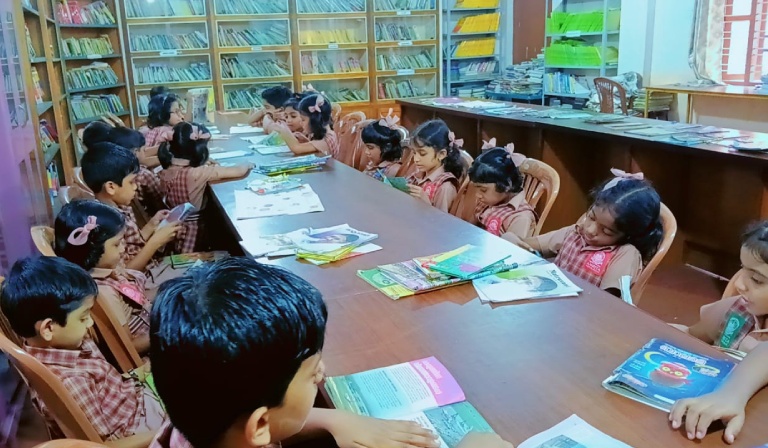 Amrita Vidyalayam, Kuthuparamba celebrated National Reading Day 
