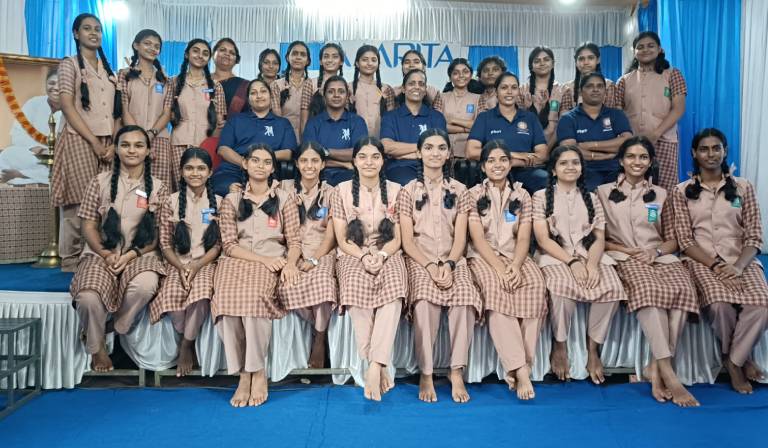 Self Defense Training for girls by Kerala Police