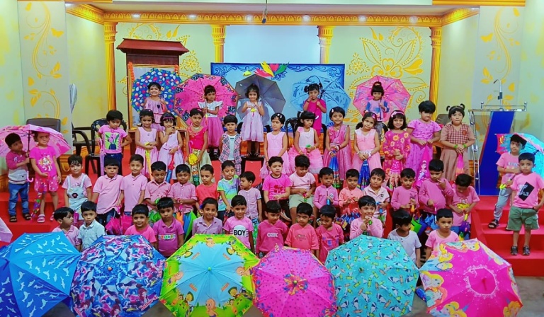 Umbrella Day and Pink Day were joyfully celebrated at Amrita Vidyalayam, Kuthuparamba