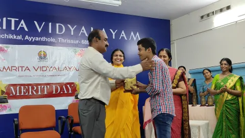 Merit Day 2024 - Ayyanthole 