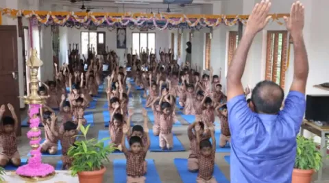 yoga-day-celebration-at-amrita-vidyalayam-kollam