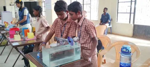 Veetuku Oru Vignani – PeriyarManiammai University Kiruthik and Rithik Got 1st prize in Junior level