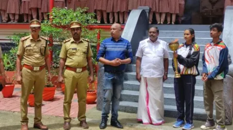 hosting-the-olympic-torch-at-amrita-vidyalayam-in-pathanamthitta