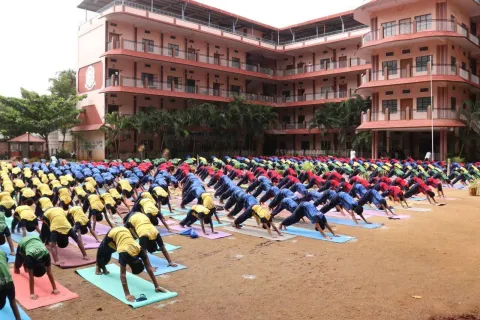International Yoga Day celebrates at Amrita Vidyalayam, Davanagere 