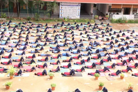 International Yoga Day celebrates at Amrita Vidyalayam, Davanagere 