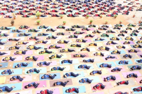 International Yoga Day celebrates at Amrita Vidyalayam, Davanagere 