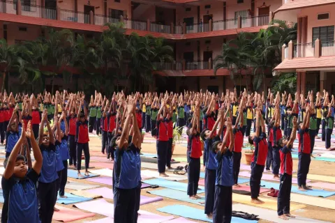 International Yoga Day celebrates at Amrita Vidyalayam, Davanagere 