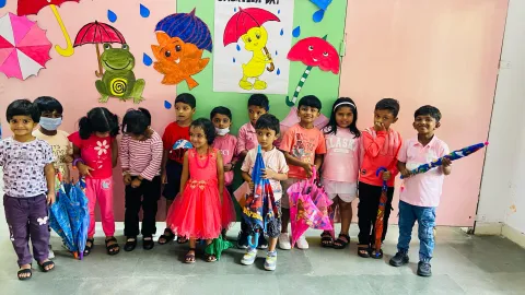 Amrita Vidyalayam, Ernakulam joyfully celebrated Umbrella Day and Pink Day