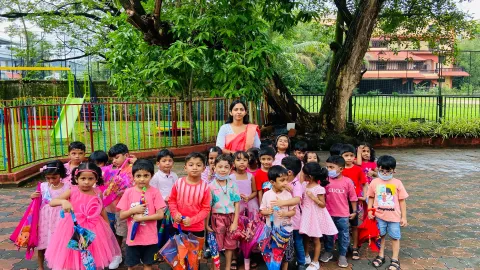 Amrita Vidyalayam, Ernakulam joyfully celebrated Umbrella Day and Pink Day
