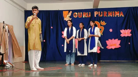 Amrita Vidyalayam, Lucknow, celebrated Guru Purnima - 2025