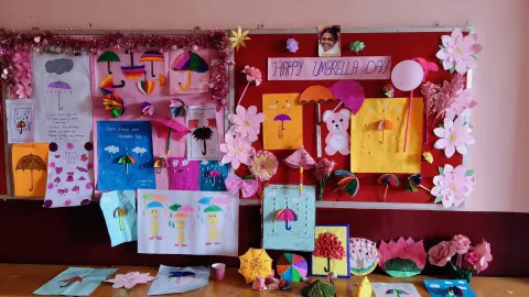 Amrita Vidyalayam, Pathanamthitta joyfully celebrated Umbrella Day and Pink Day