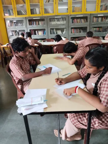 Amrita Vidyalayam, Edappally Celebrates Literary Week with Enthusiasm and Creativity