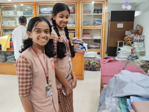 Amrita Vidyalayam, Pathanamthitta celebrated National Handloom Day 2025